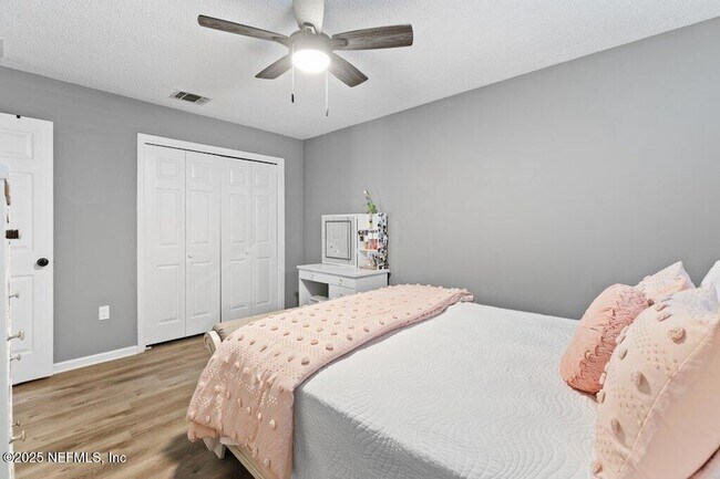 Building Photo - 1585 Crabapple Cove Ct N