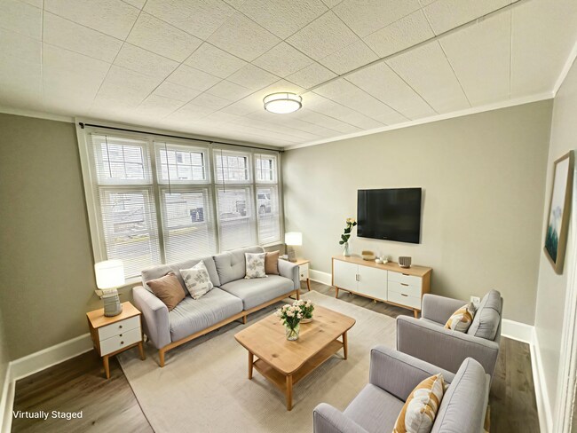 Building Photo - 48 Waterman St