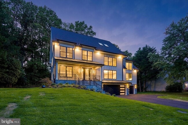 Building Photo - 9615 Locust Hill Dr