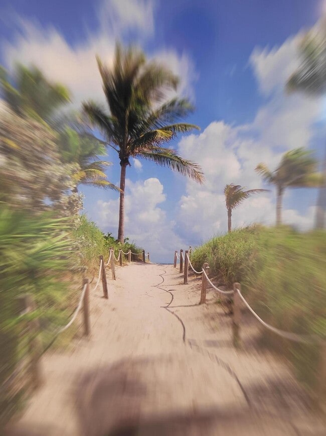 Building Photo - 710 N Ocean Blvd