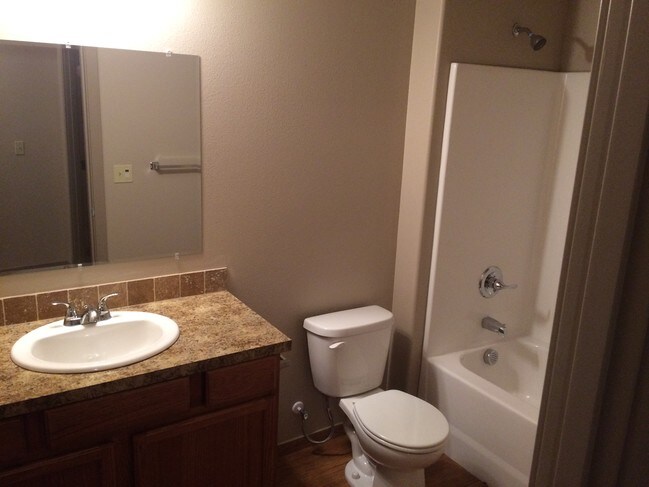 Building Photo - 2121 S 2nd Ave