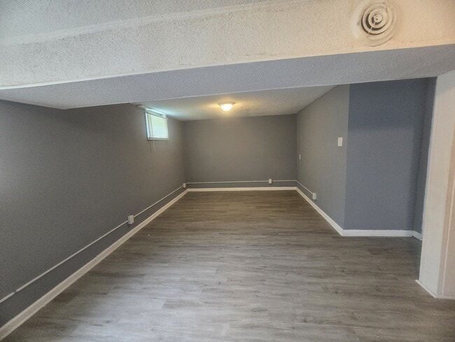 Building Photo - 8504 E 91 St