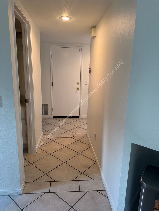 Building Photo - 44639 Tarragon Dr