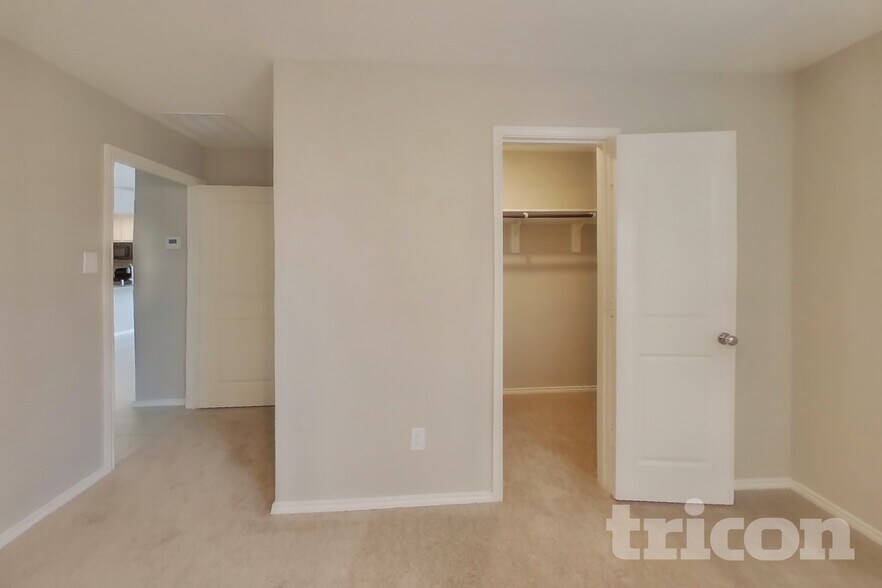 Building Photo - 1704 Claireborne Court Little Elm TX