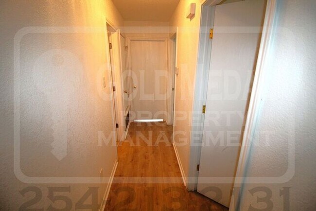 Building Photo - 1710 Aztec Trce