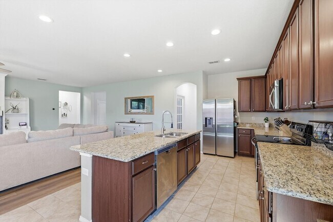 Building Photo - 253 Calvert St