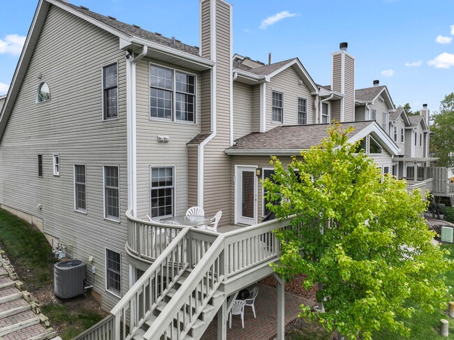 Building Photo - 566 W Bridge View Ct