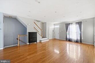 Building Photo - 554 Ellison Ct