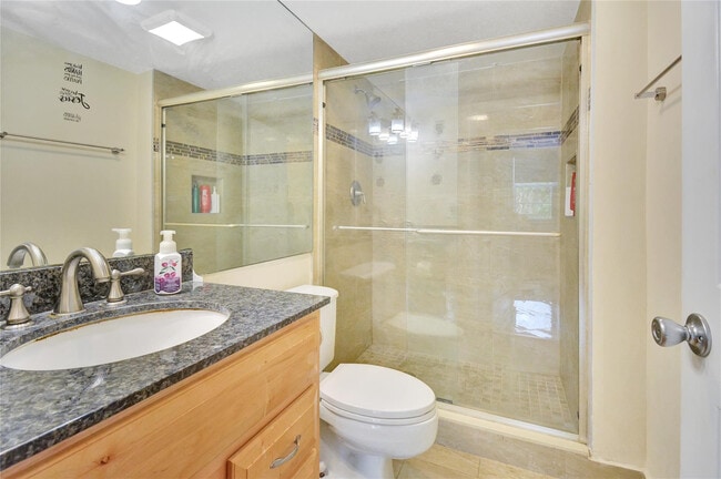 Building Photo - 2121 N Ocean Blvd