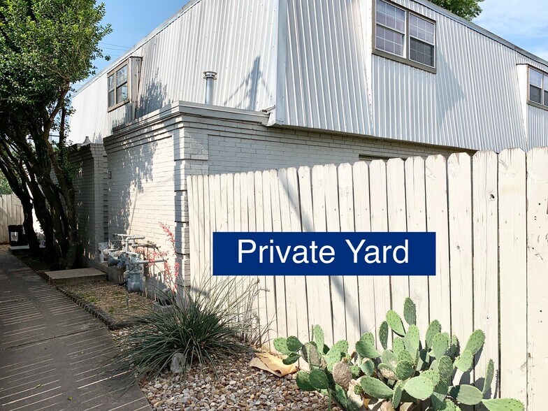 Building Photo - 2501 Mission Hill Dr