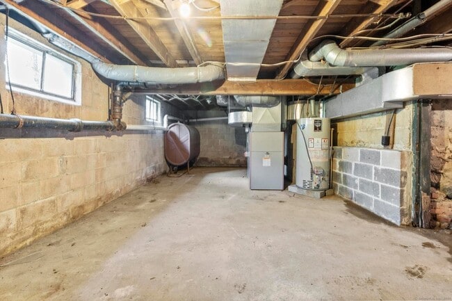 Building Photo - 13 South St