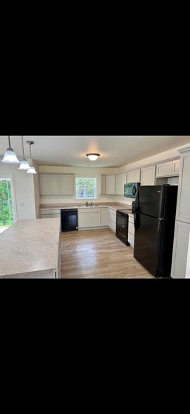 Building Photo - 135 Bald Cypress Ct