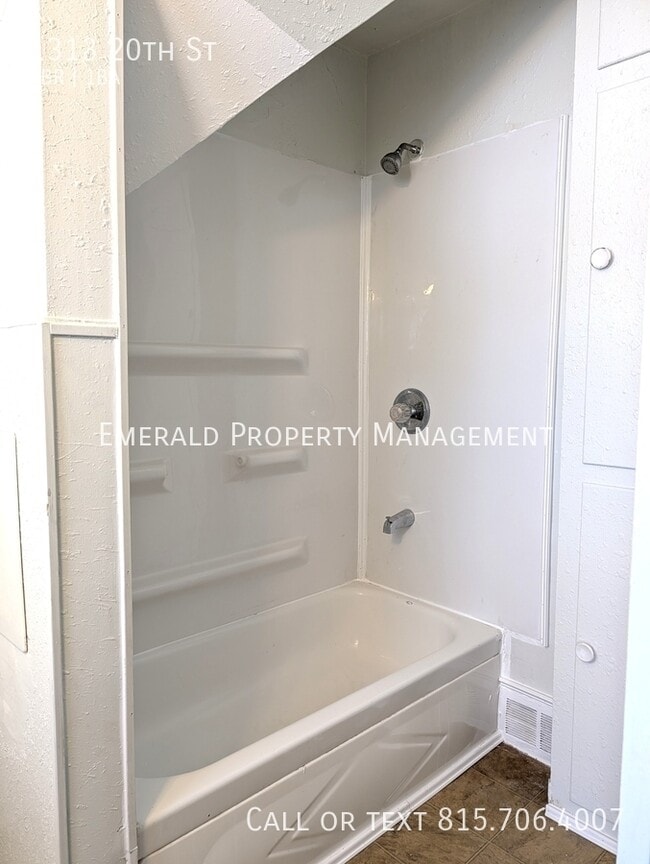 Building Photo - 1313 20th St