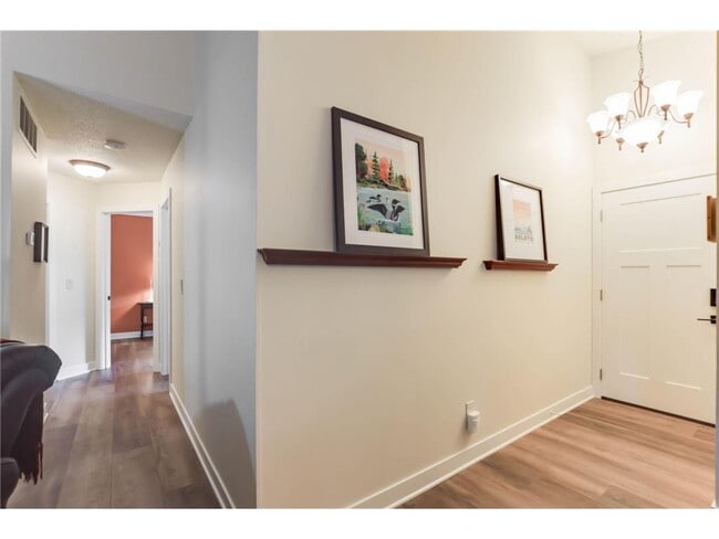 Building Photo - 3566 Blue Jay Way