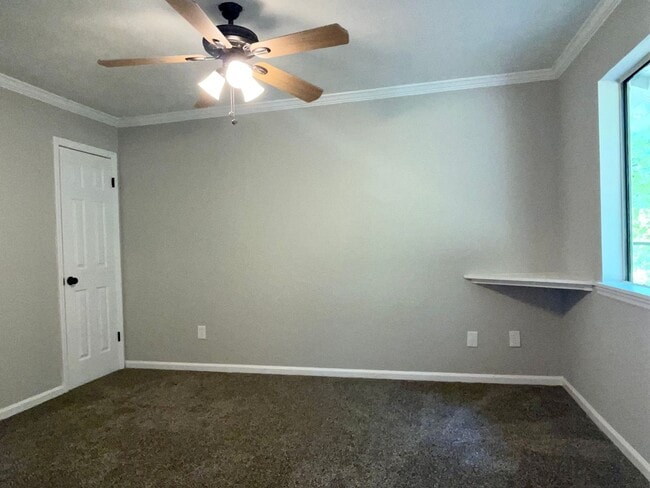 Building Photo - 8759 Embrey Dr