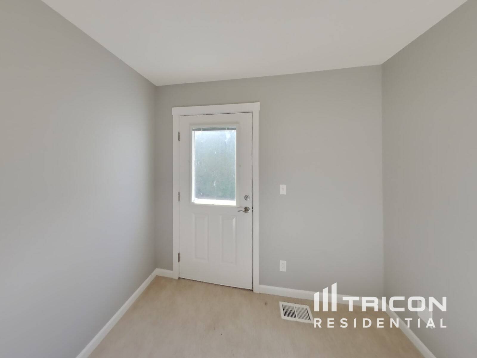 Building Photo - 1615 Cunningham Dr NE