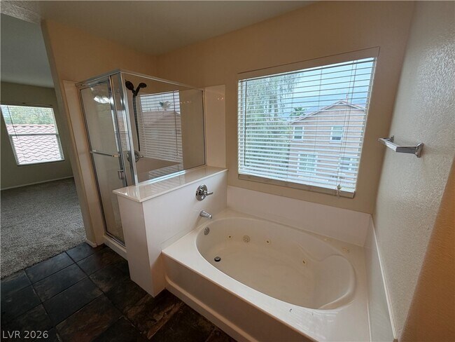 Building Photo - 2324 Cockatoo Dr