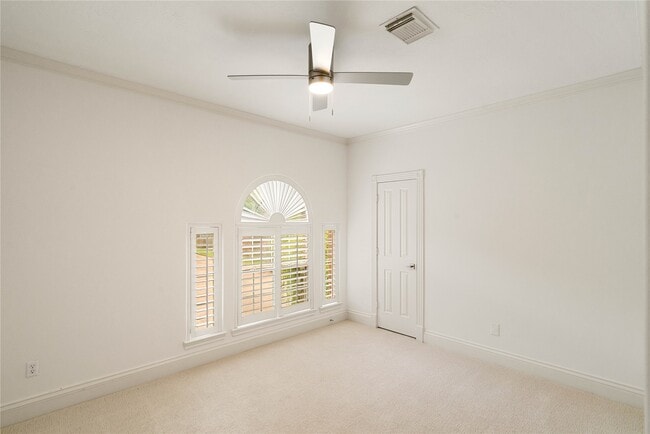 Building Photo - 4746 Post Oak Timber Dr