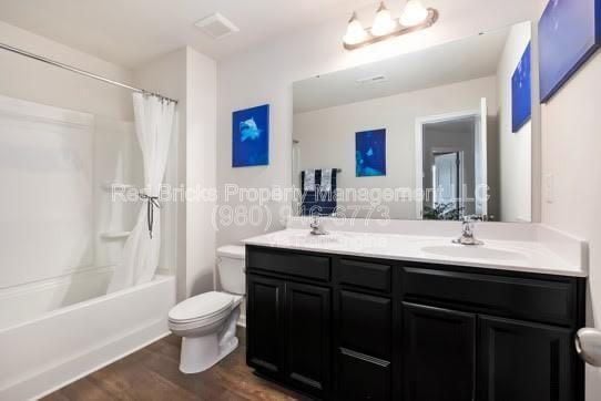 Building Photo - 6549 Revolutionary Trail