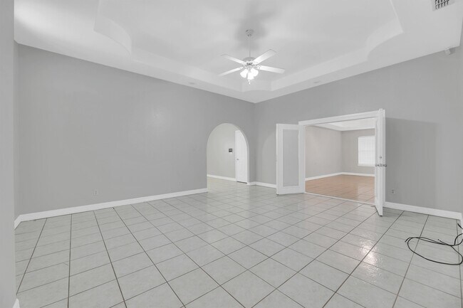 Building Photo - 5221 Tallow Ct