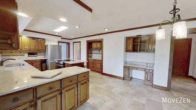 Building Photo - 6829 Greystone Dr