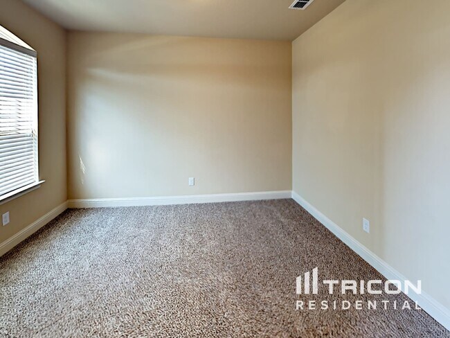 Building Photo - 5844 Burgundy Rose Dr