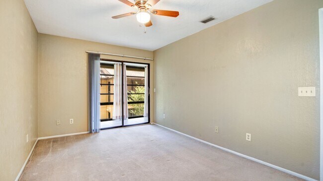 Building Photo - 6019 Scotchwood Glen