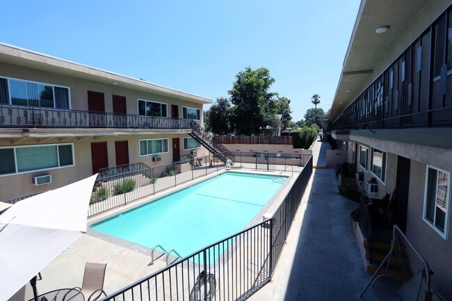 Building Photo - Rockvale Apts