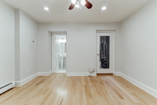 Building Photo - 465 Jersey Ave