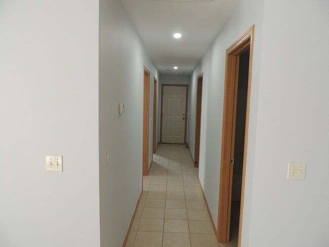 Building Photo - 649 Rilynn Ave