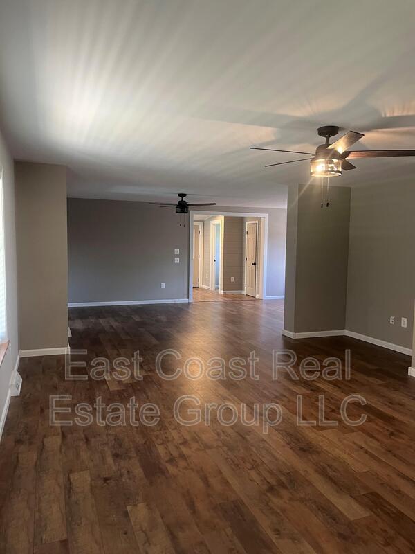 Building Photo - 18061 Crampton Ln