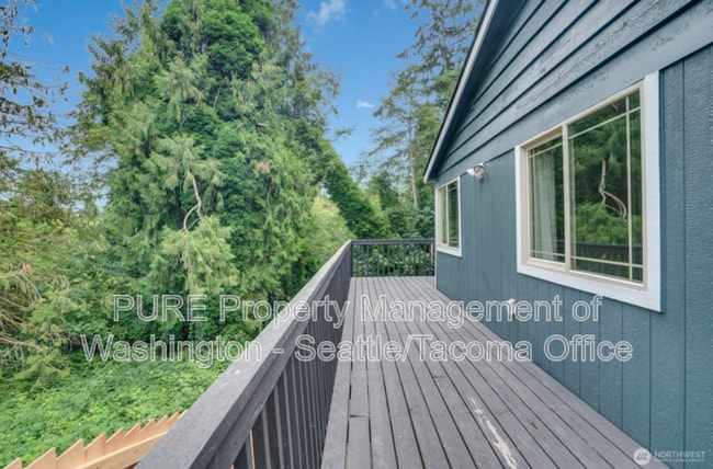 Building Photo - 1909 Guy Wetzel St