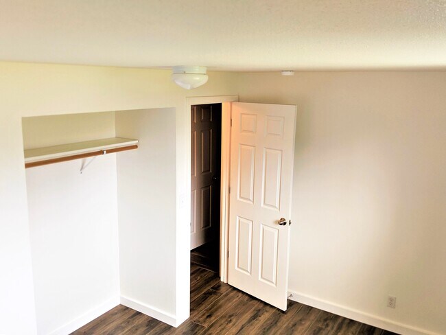 Building Photo - 7801 S Cushman Ave