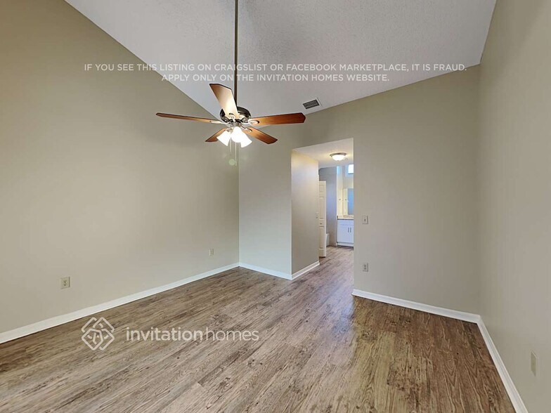 Building Photo - 785 Kara Cir