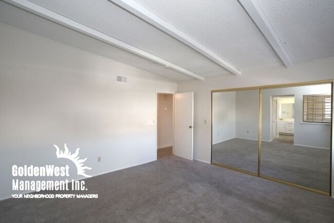 Building Photo - 4752 O'Bannon Dr