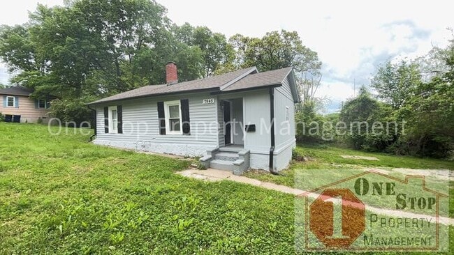 Primary Photo - Beautiful 4 Bedroom 1.5 Bathroom in Kansas...
