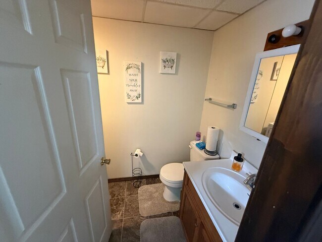 Building Photo - HEST412