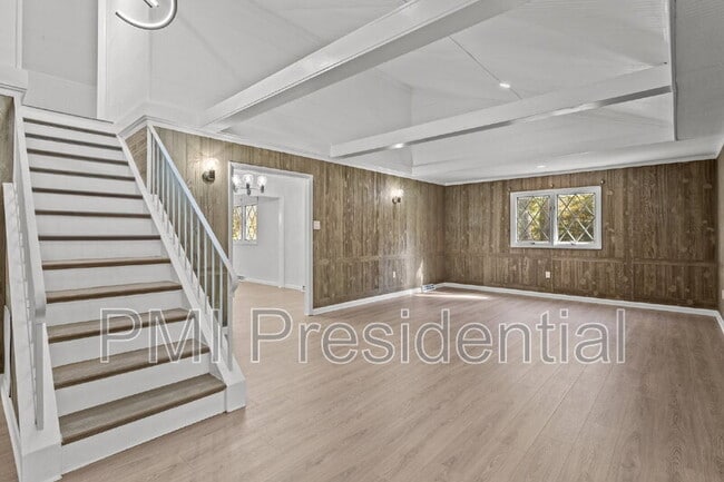 Building Photo - 4560 E Williamsburg Rd