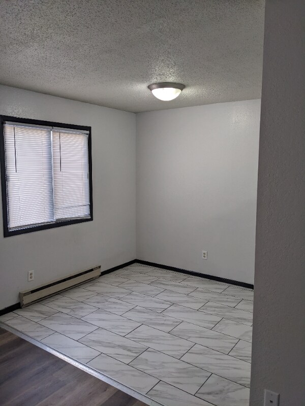 Building Photo - 300 Hopp Ave