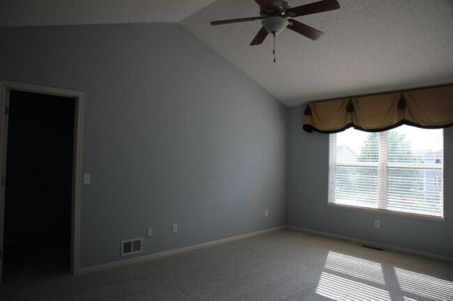 Building Photo - 16513 Dodd Ln