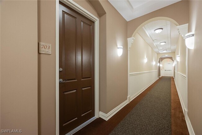 Building Photo - 2825 Palm Beach Blvd