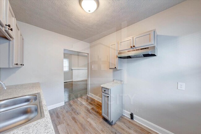 Building Photo - 4430 Crittenden Ave