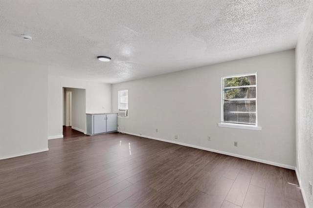 Building Photo - 3817 Vanette Ln