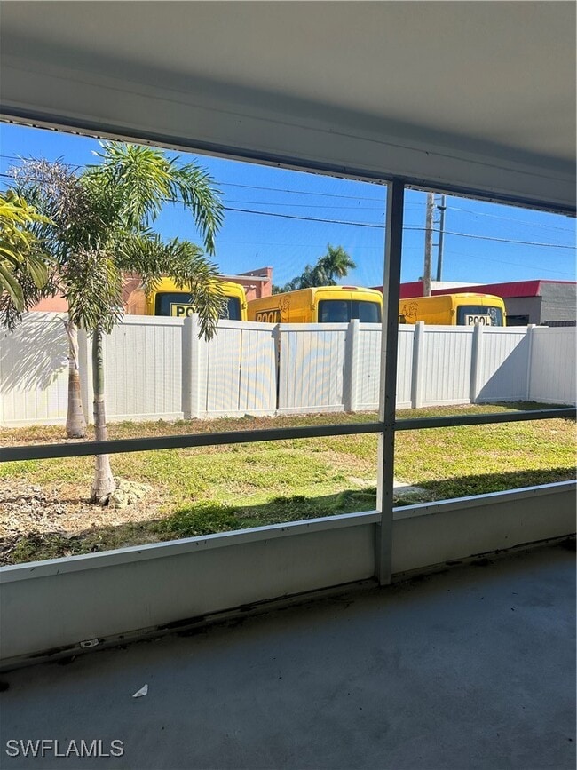 Building Photo - 2105 SE 15th Pl