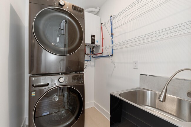 Building Photo - 80 Hackensack Plank Rd