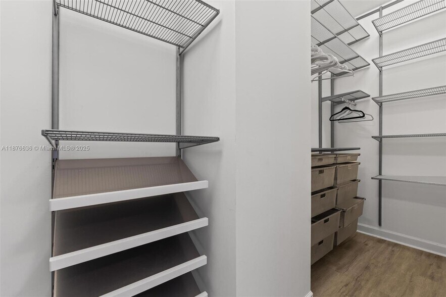 Building Photo - 403 NE 212th St