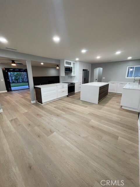 Building Photo - 30230 Swan Point Dr