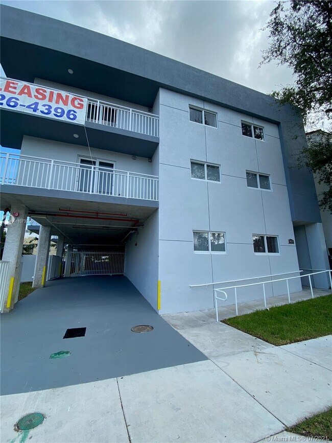 Primary Photo - 1029 NW 3rd St
