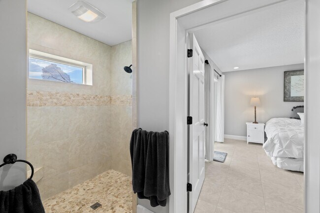 Building Photo - 3431 Harbor Dr