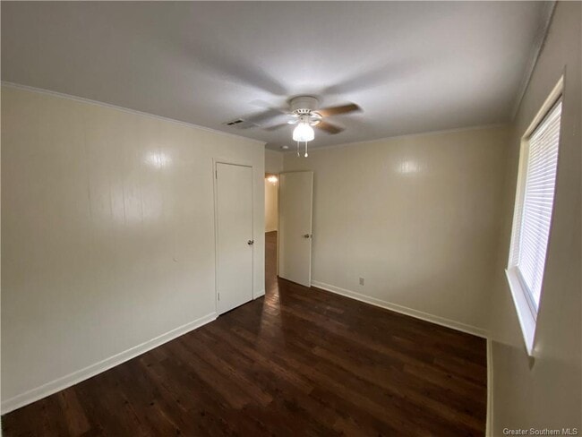 Building Photo - 1421 Cactus Dr